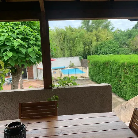 Iron Man Offer A Located Right On The River * Bellerive-sur-Allier