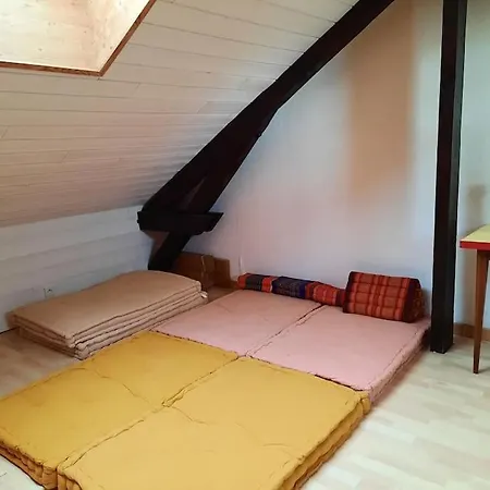 Iron Man Offer A Located Right On The River Bellerive-sur-Allier